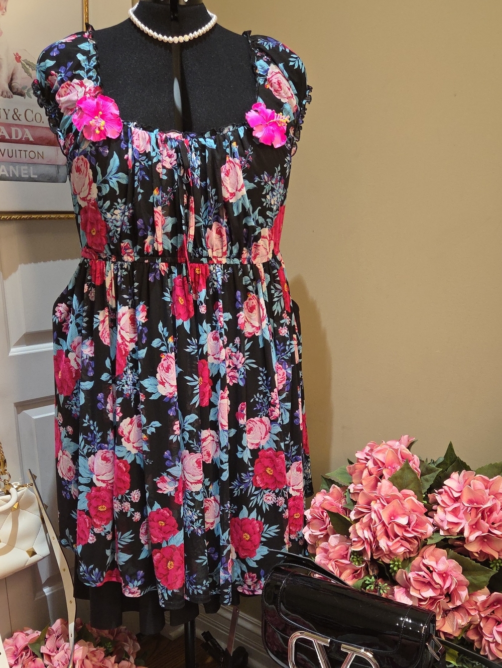 Nwot Size 1 Torrid Floral Midi Dress With Pockets in Black Pink Blue  Blossom B1